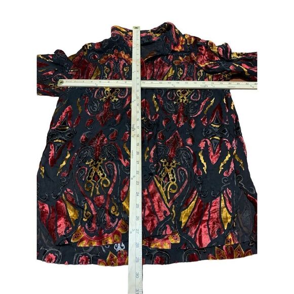 Beautiful women NYPL Button Up Sheer Floral Red Blouse Rayon size medium Long Sl - Picture 8 of 8